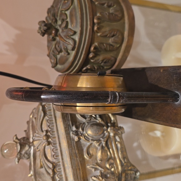 Clock (table top) - Picture 4 of 6